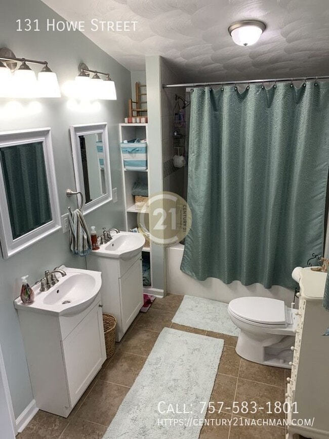 Building Photo - 131 Howe St