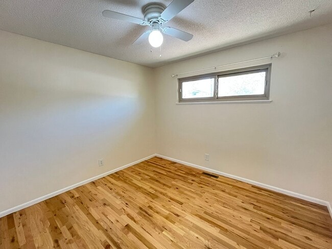 Building Photo - Charming 3-Bedroom Home - Close to Everything - Tons of Upgrades