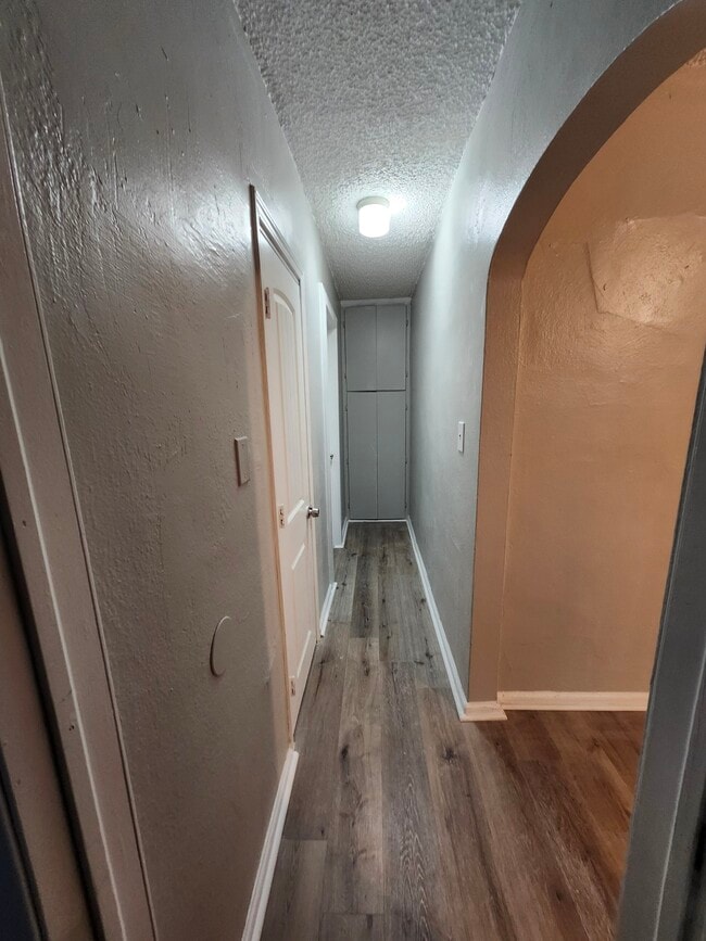 Building Photo - 38 1st St