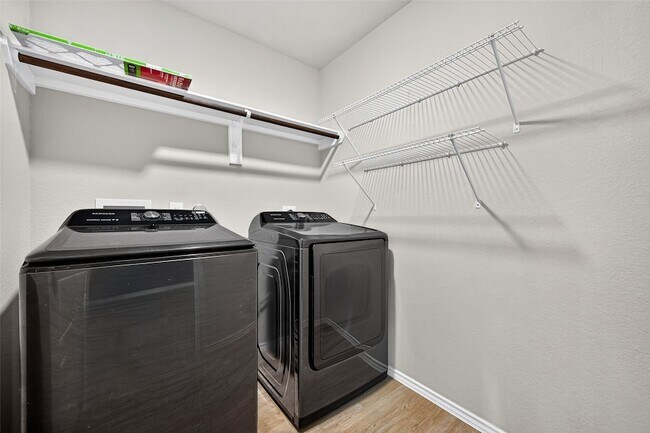 Building Photo - 6747 Scarlet Sagebrush St