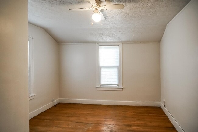 Building Photo - 409 E Melbourne Ave