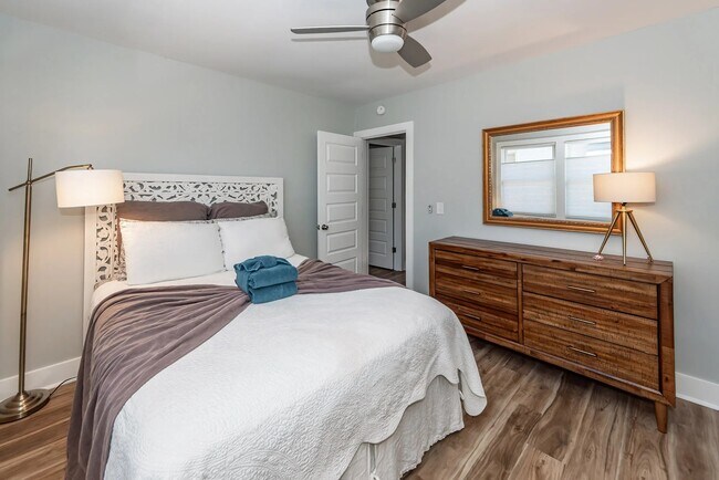 Building Photo - 1511 Larry St