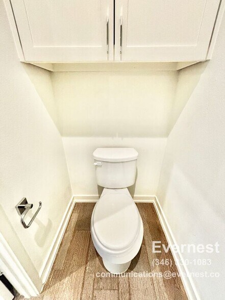 Building Photo - 2528 N Fitzhugh Ave