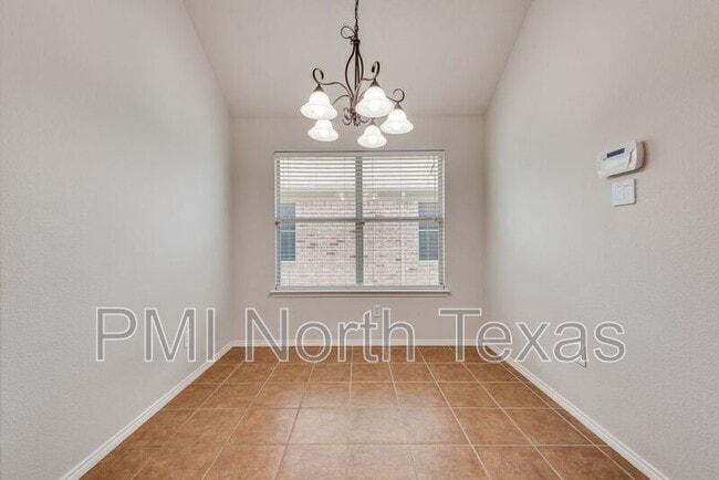 Building Photo - 12608 Red Hawk Dr