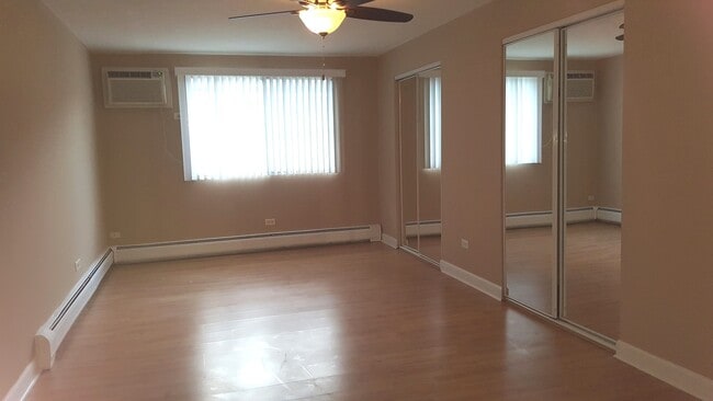 Building Photo - 10440 Mason Ave