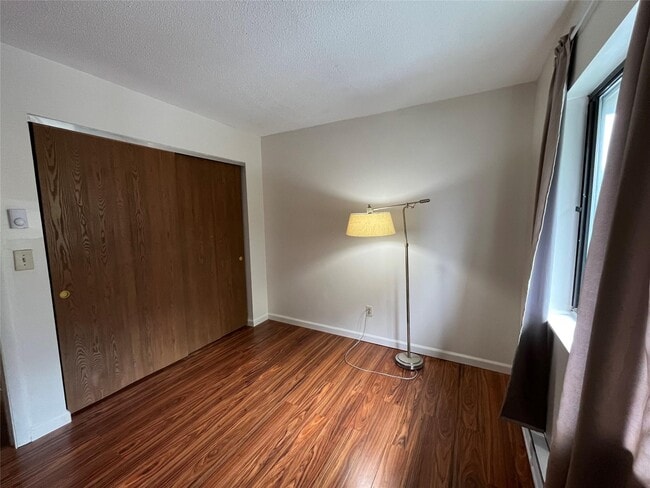 Building Photo - 24 Hudson Heights Dr