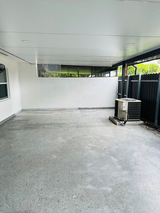 Building Photo - 14050 SW 55th St