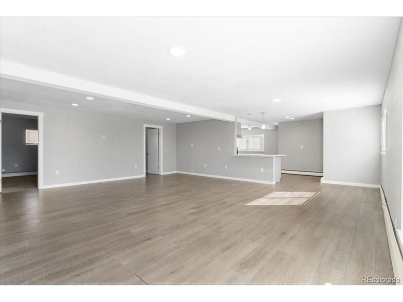 Building Photo - 4016 Milwaukee St