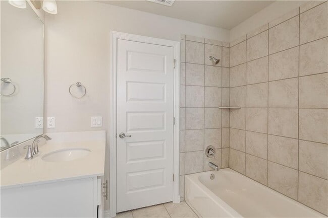 Building Photo - 14202 McCoy Lp