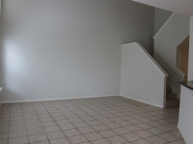 Building Photo - Townhome For Lease in Plano