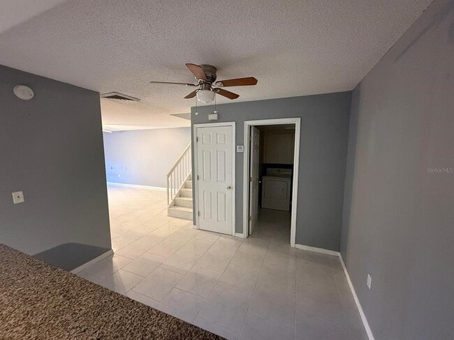 Building Photo - 5276 Middle Ct