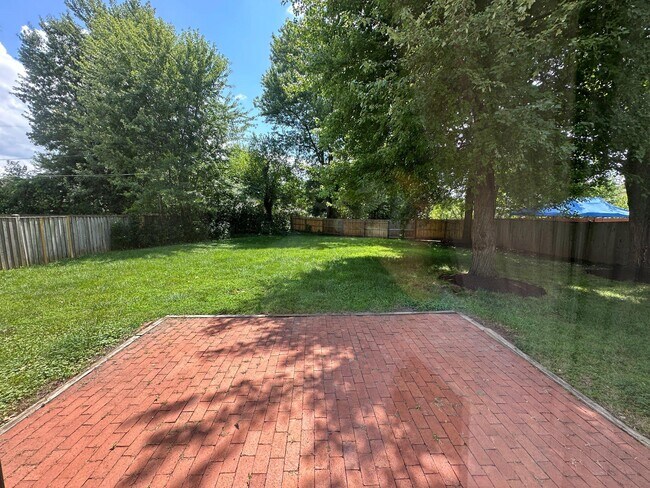 Building Photo - 13217 Poplar Tree Rd