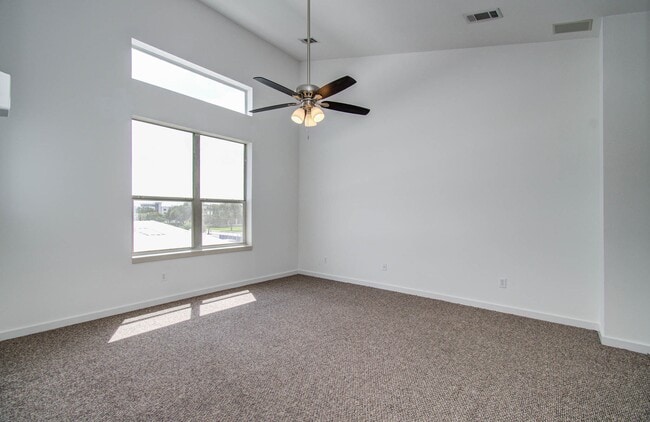 Building Photo - 3210 Yellowstone Park Dr