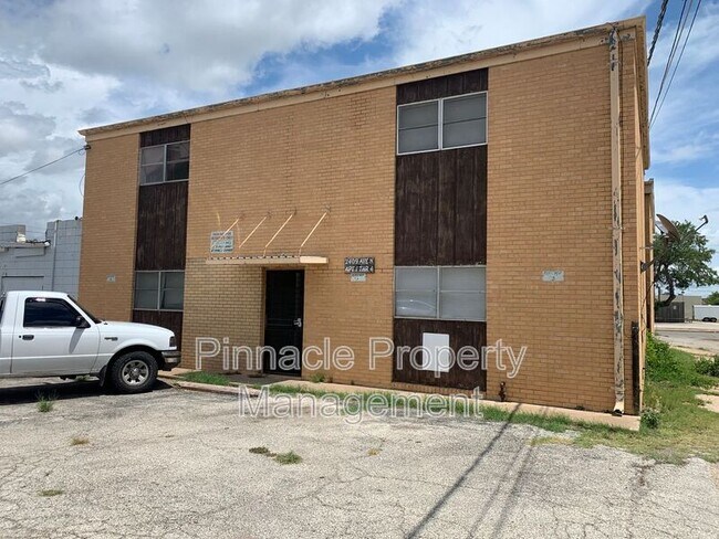 Building Photo - 2409 W Avenue N