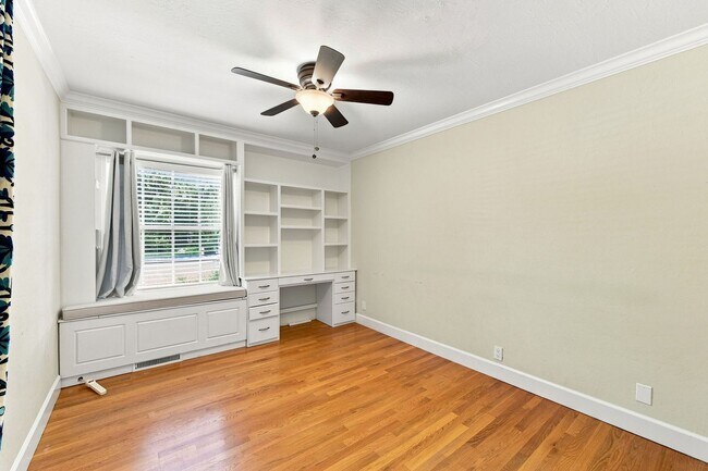 Building Photo - 12445 Green Meadow Ln