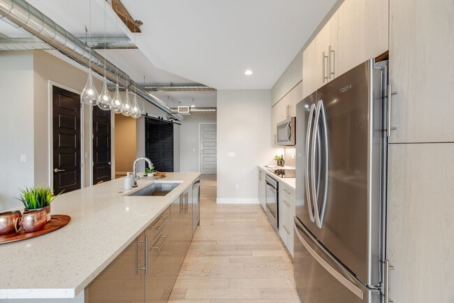 Building Photo - 3198 Blake St