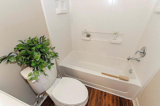 Building Photo - 64 Woodland Hills Dr