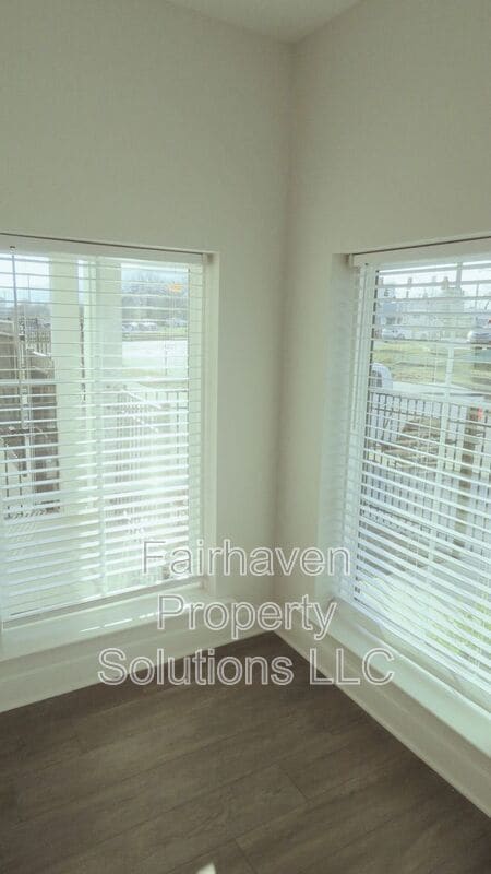 Building Photo - 1978 Mitchell Ave