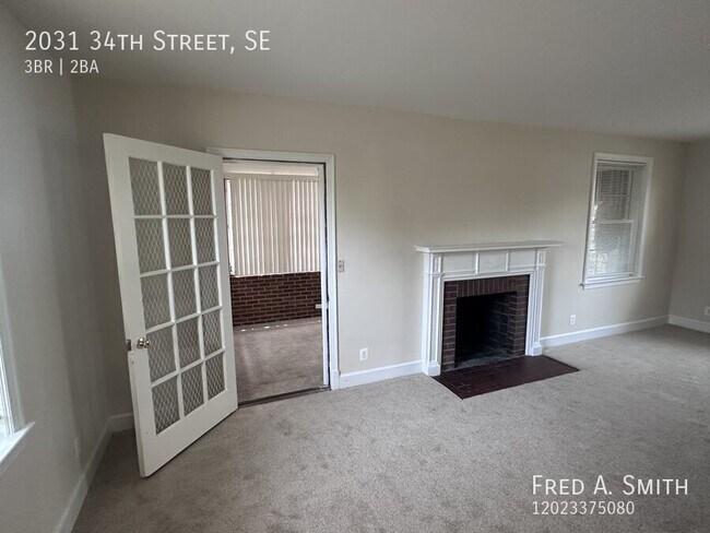 Building Photo - 2031 34th St SE
