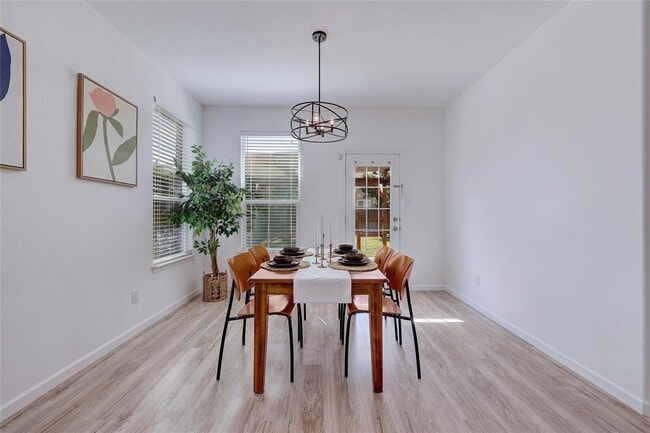 Building Photo - 468 Sheepshank Dr