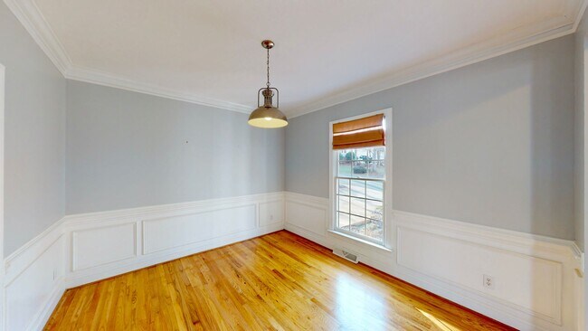 Building Photo - 7819 Red Oaks Trail