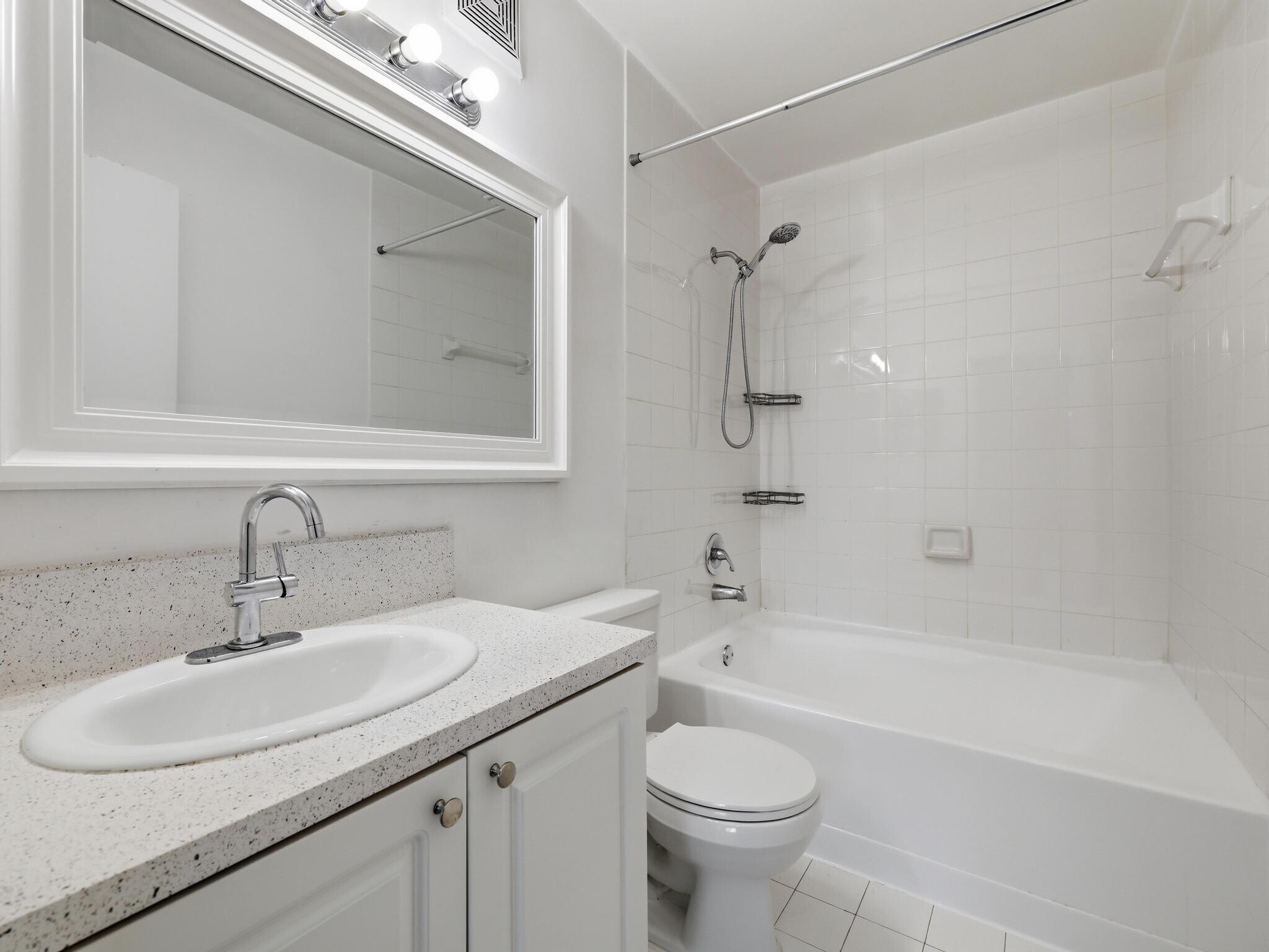 Building Photo - 12166 Saint Andrews Pl
