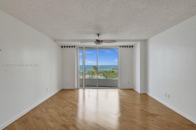 Building Photo - 770 Claughton Island Dr