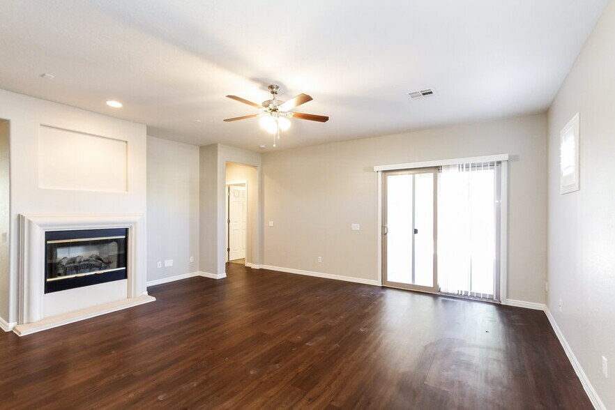 Building Photo - 3923 Shetland Pony St