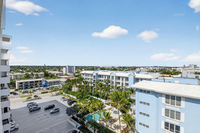 Building Photo - 800 SE 20th Ave