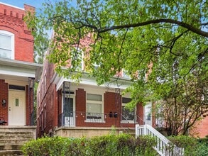 Building Photo - 1230 Indianola Ave