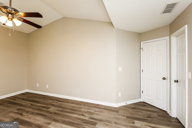 Building Photo - 495 Amelia Grove Ln SE