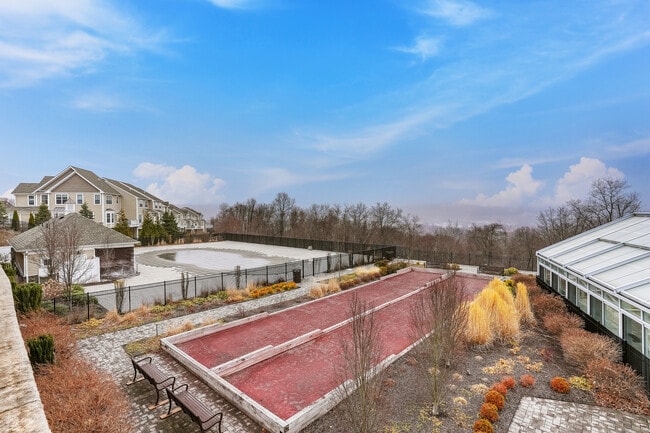 Building Photo - 124 Center Meadow Ln