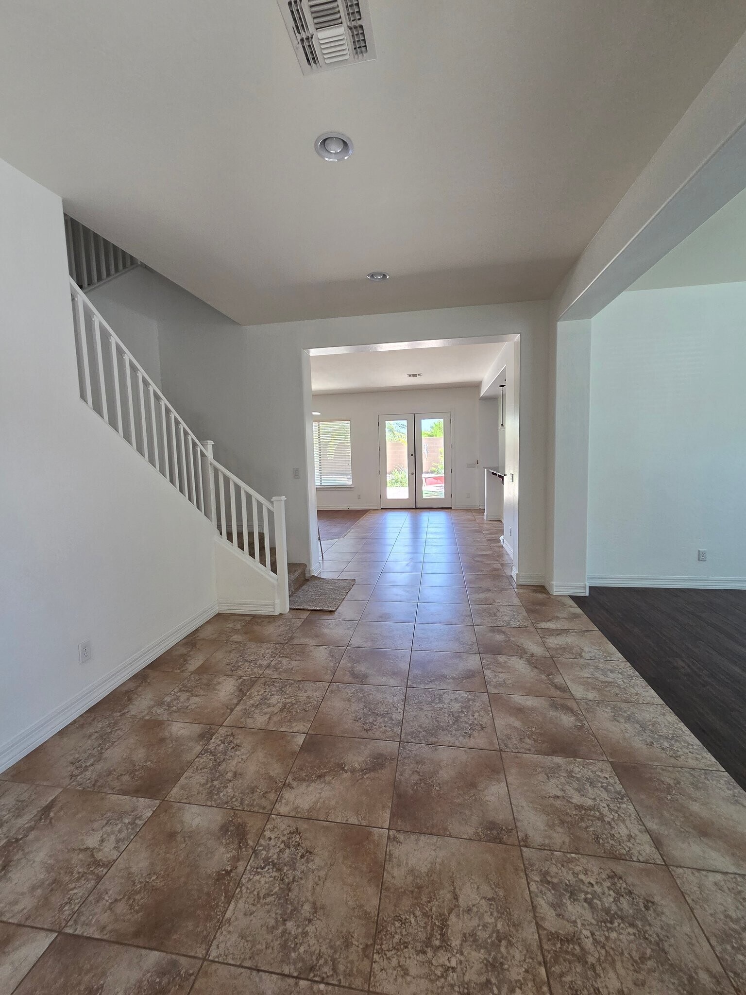 Building Photo - 3127 E Coconino Dr