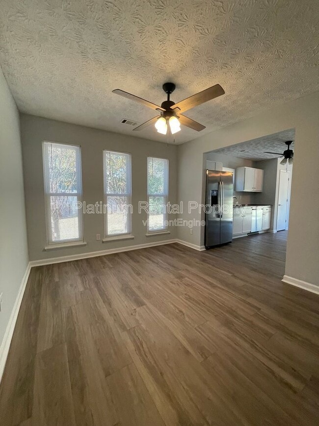 Building Photo - 1630 Creek Crossing SE