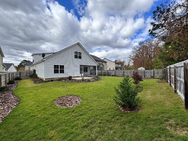 Building Photo - Spacious 3 Bedroom Home in Garner!