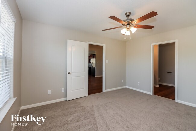 Building Photo - 7119 Glenridge