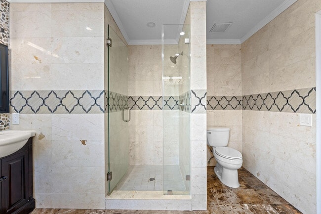 Building Photo - 7803 NW 70th Ave