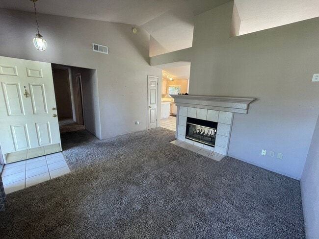 Building Photo - Single story home in convenient Salida!