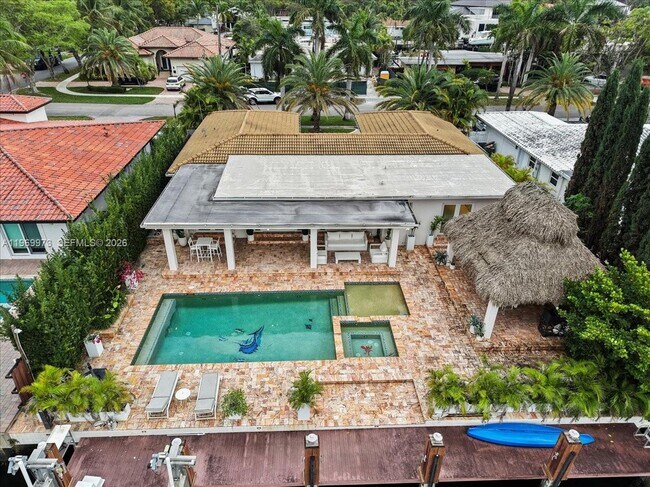 Building Photo - 12930 Oleander Rd