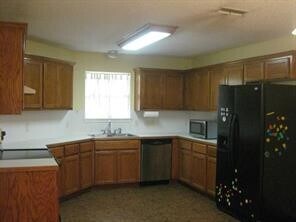 Building Photo - 2141 Redwing Way