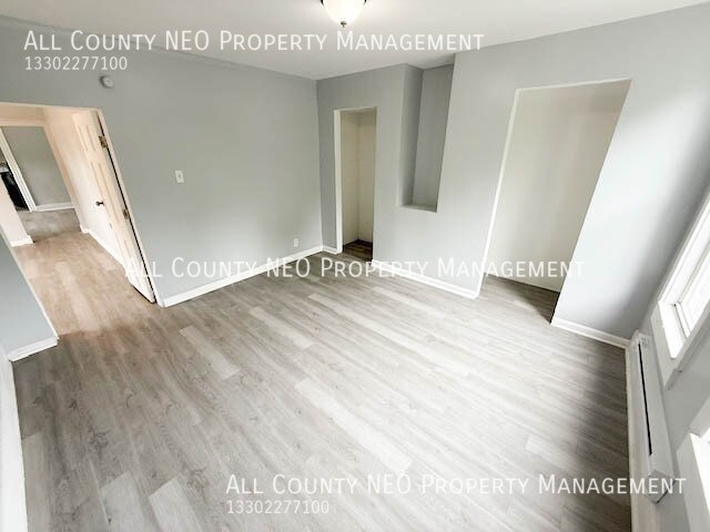 Building Photo - 2056 W 95th St