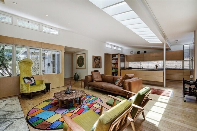 Open concept kitchen/ living room - 2300 Rundell Plz