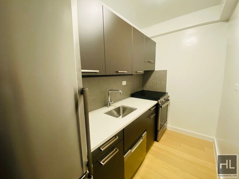 Building Photo - East 39th Street