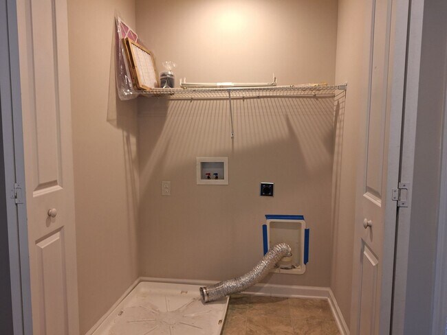 Building Photo - Wonderful Two Story Four Bedroom Home in Northeast Columbia!