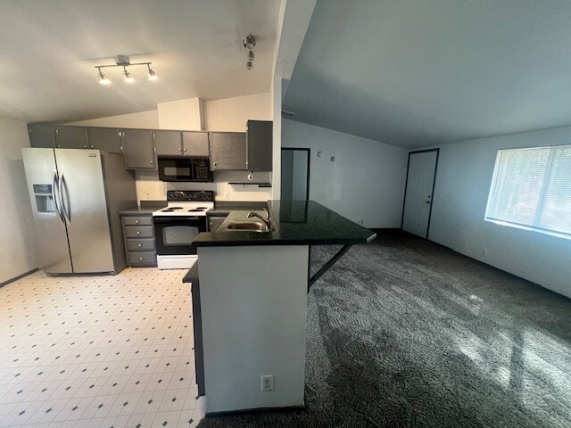 Building Photo - 15900 Sparks Dr