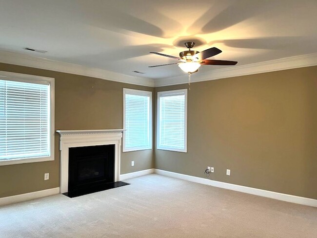 Building Photo - Beautiful 3-bedroom Home in Brightwood Farms