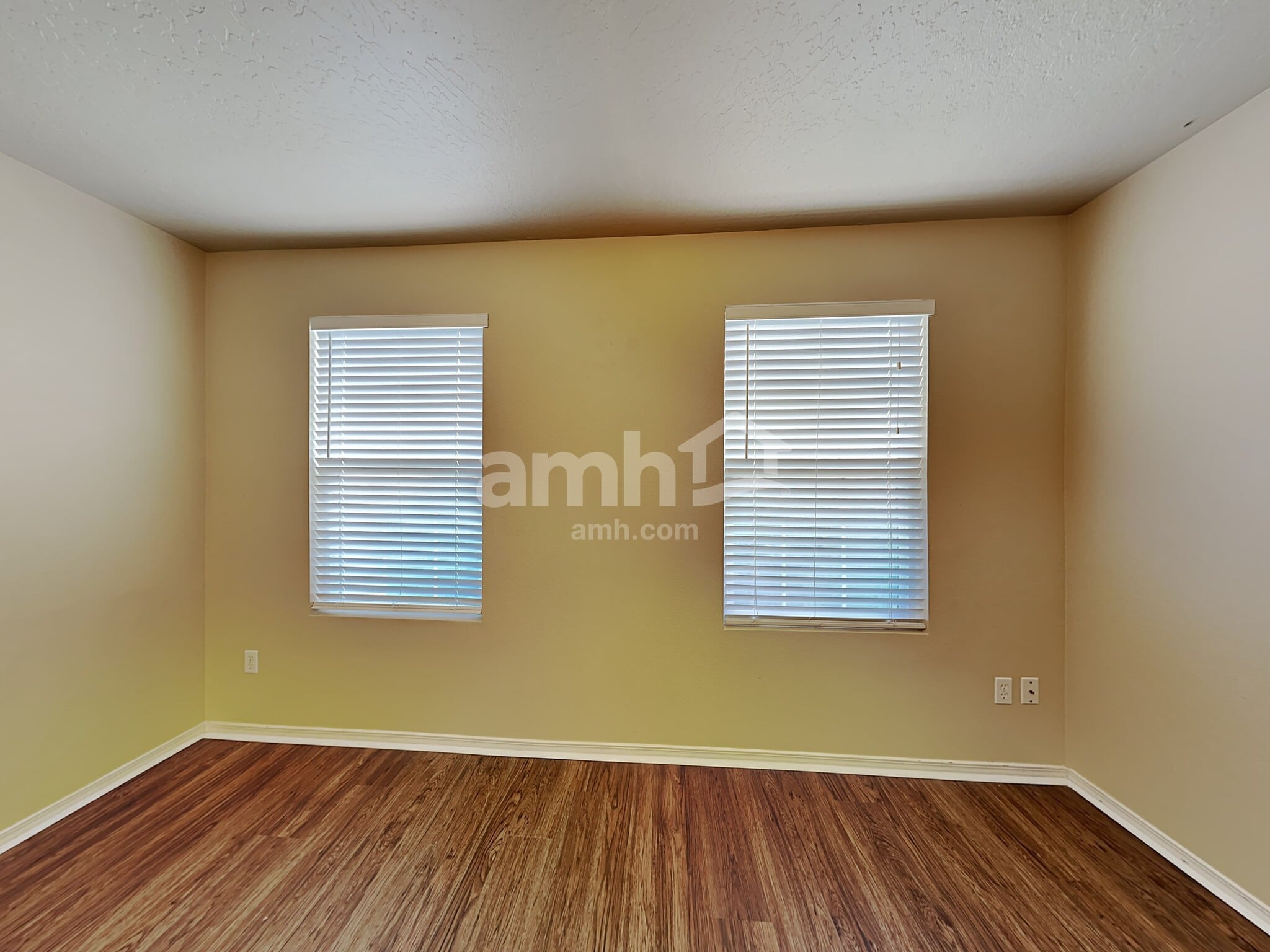 Building Photo - 9517 W Shelborne Dr