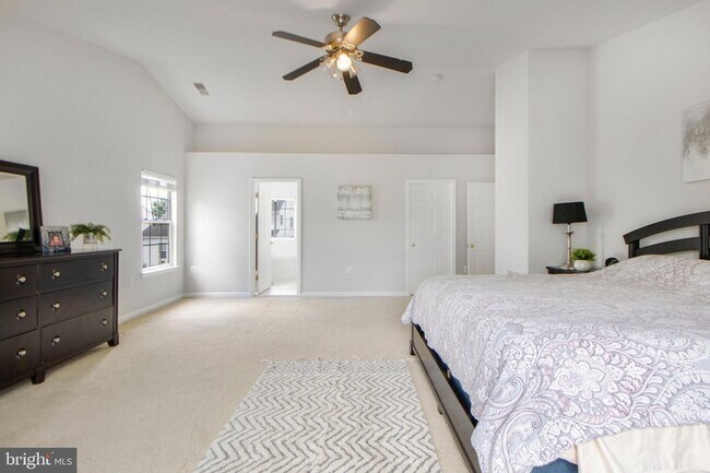 Building Photo - 115 Richard Dr SE