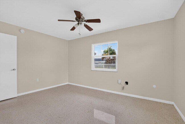 Building Photo - Affordable Sun city Home