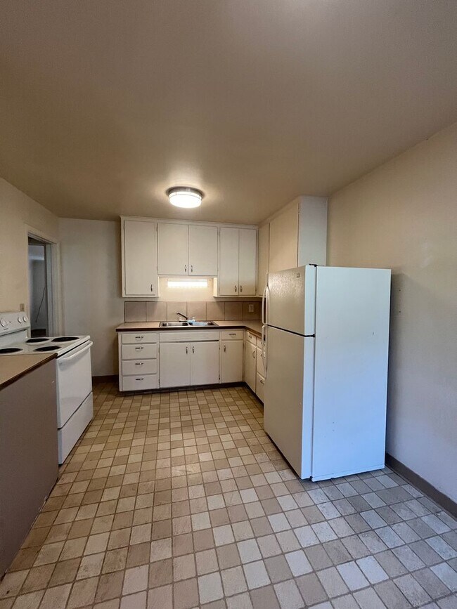 Building Photo - 1-Bedroom 1-Bathroom apartment in Whitaker